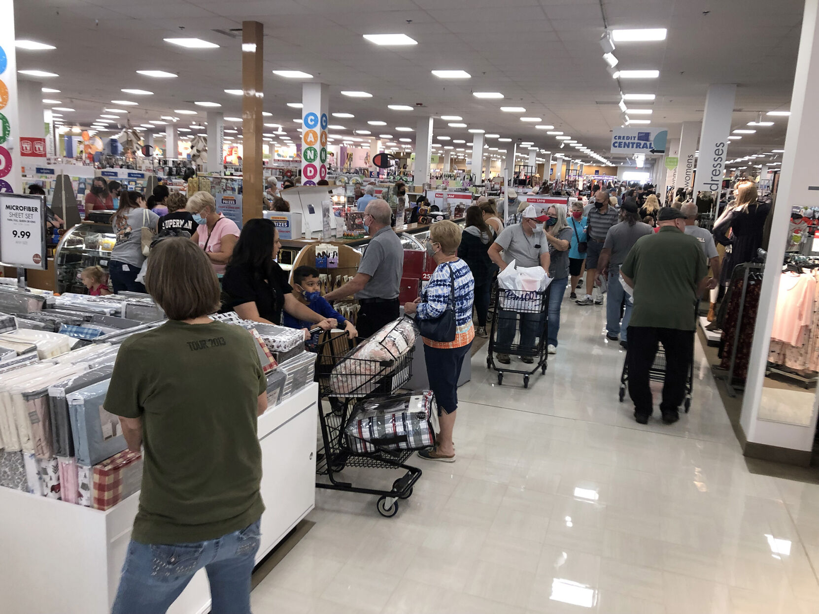 boscov's_checkout 4129.jpeg